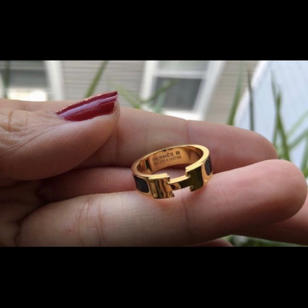 Hermes ring